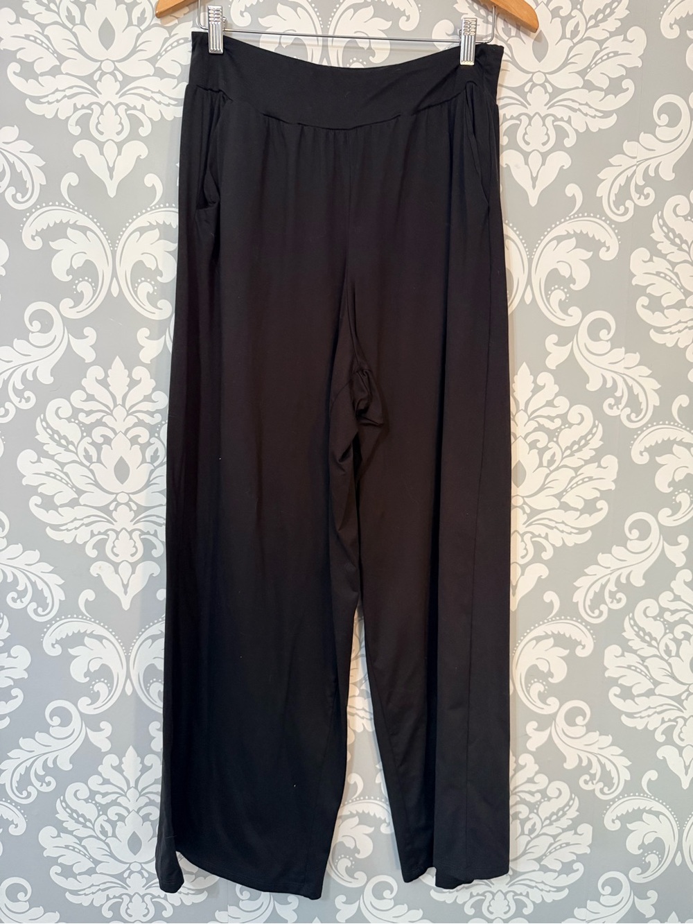 🌿2/$25 • Torrid Black Pull On Elastic Waist Halara Pants